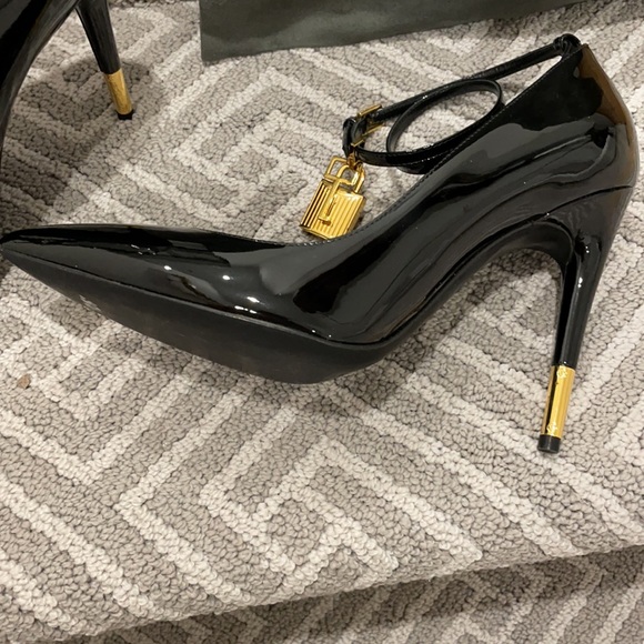 BRAND NEW Tom Ford Women Pump - Picture 7 of 11